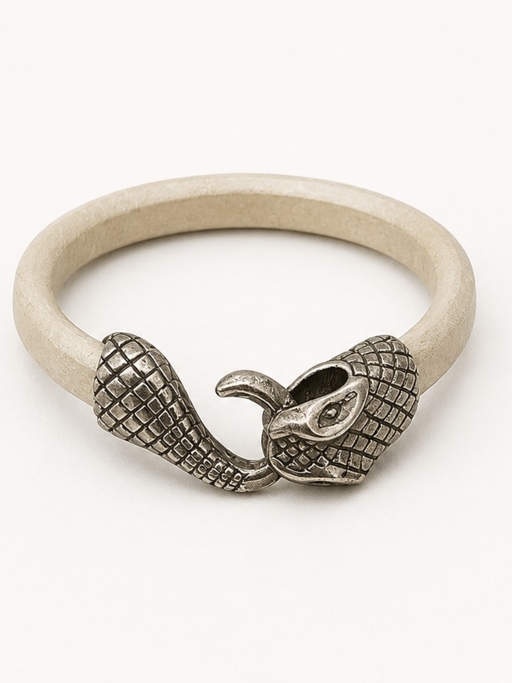 Snake bracelet